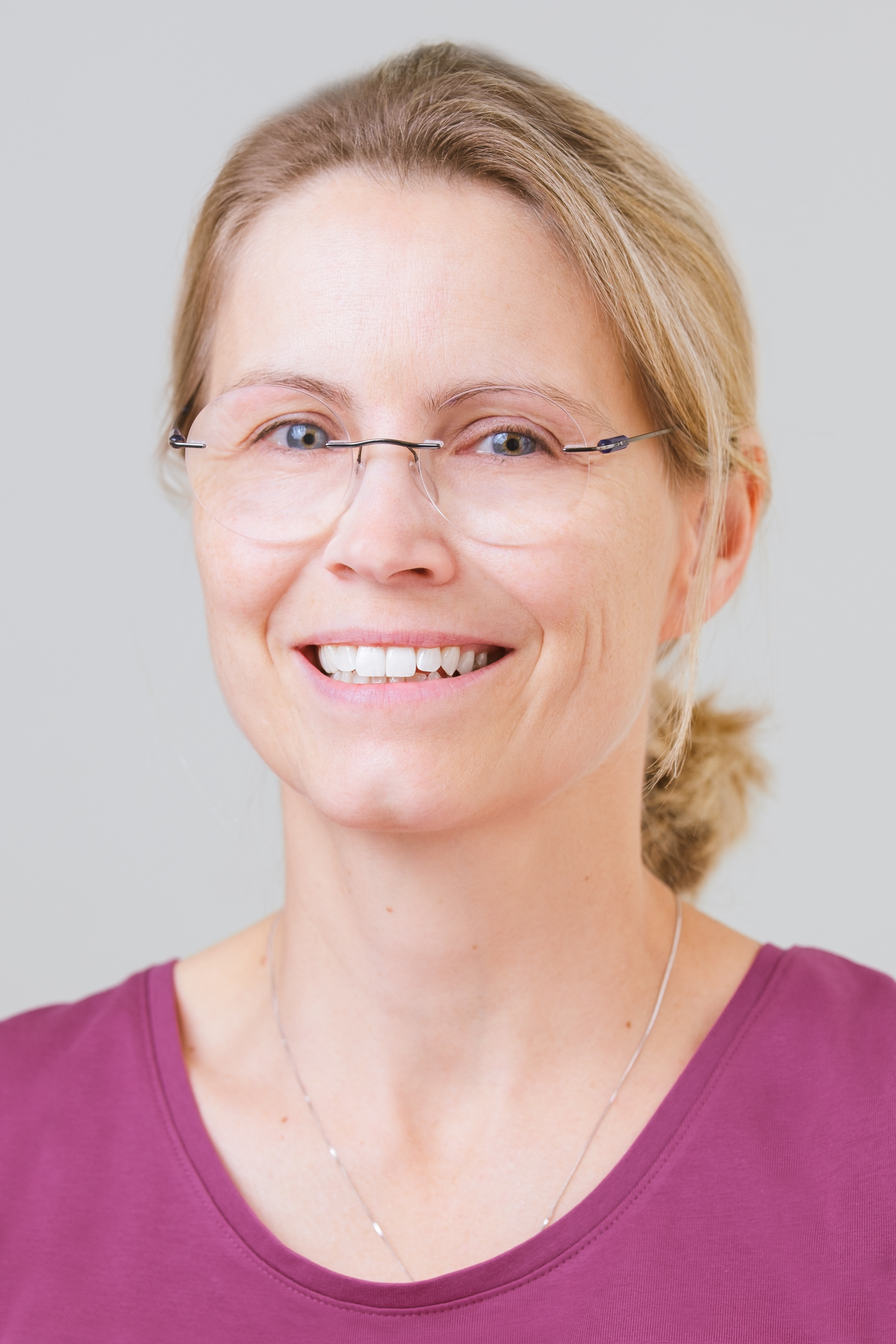 Maria Galanda-John: Physiotherapie und Skoliosetherapie im Therapiezentrum Weissenbach an der Triesting